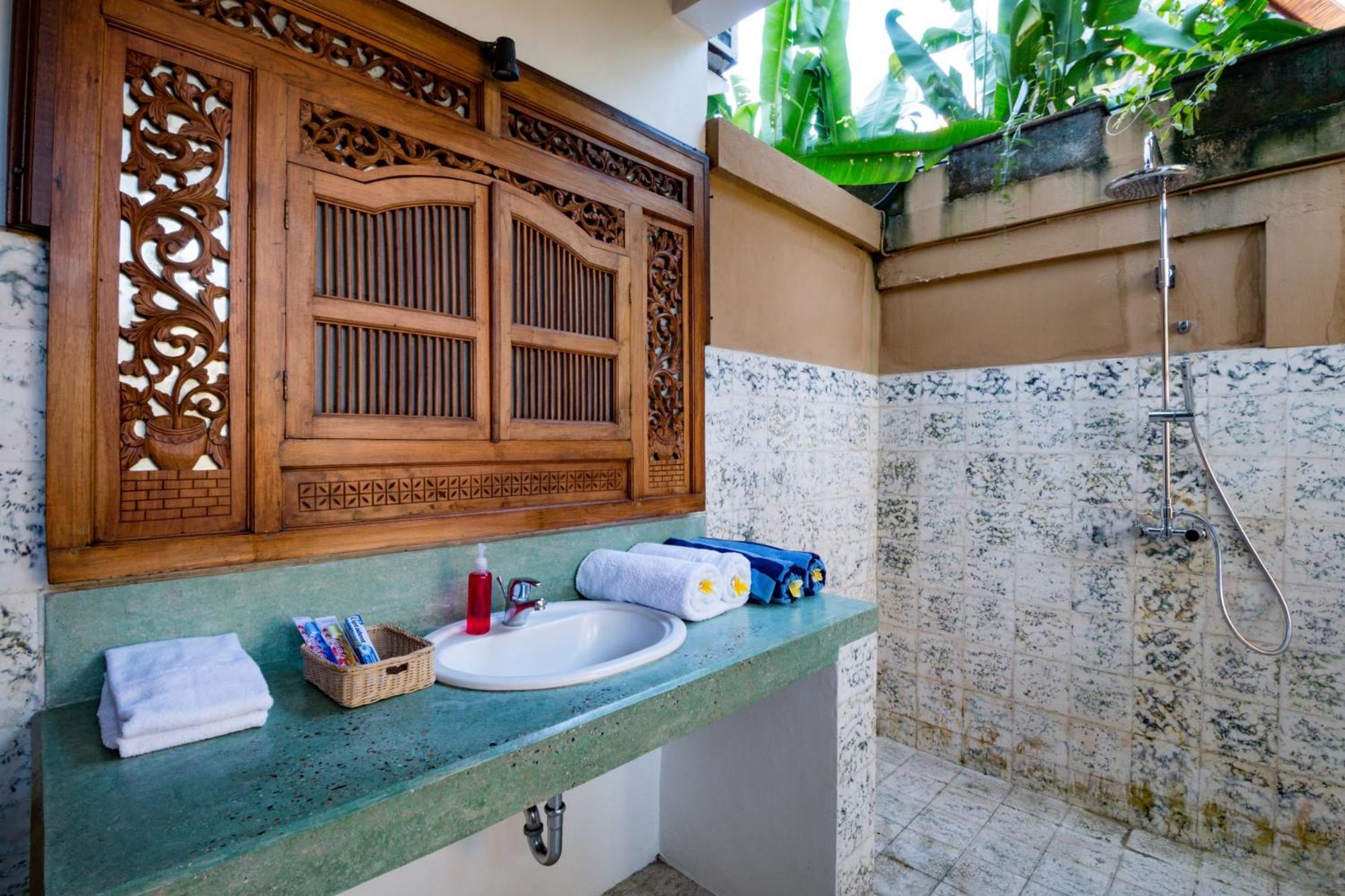 Bali Royal Heritage Villa Seminyak  Exterior photo