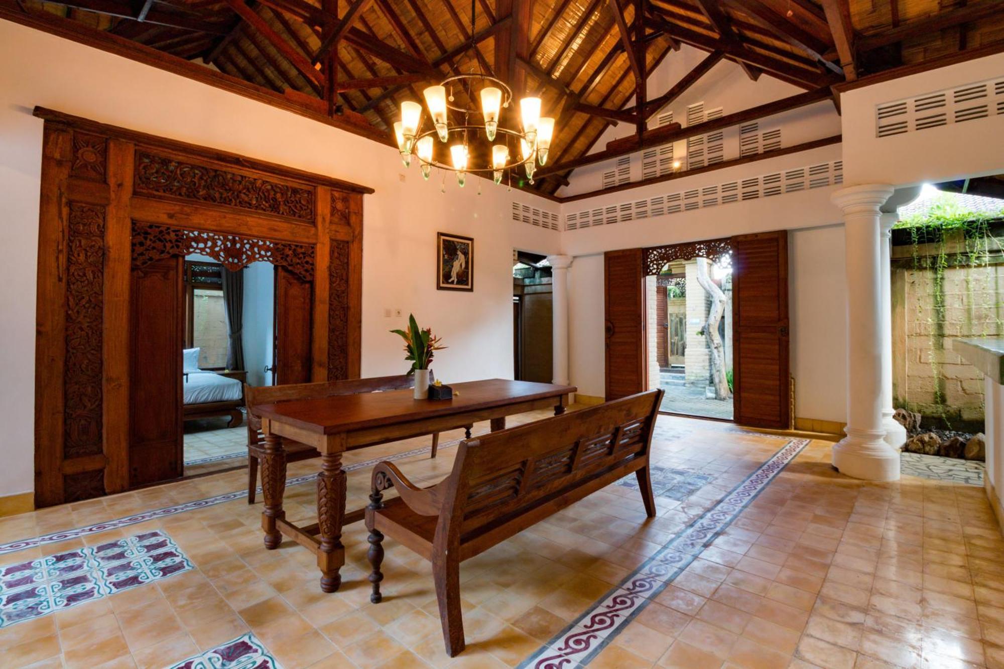 Bali Royal Heritage Villa Seminyak  Exterior photo