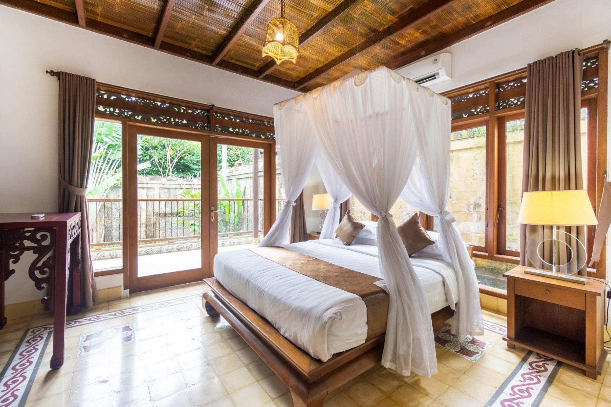 Bali Royal Heritage Villa Seminyak  Exterior photo