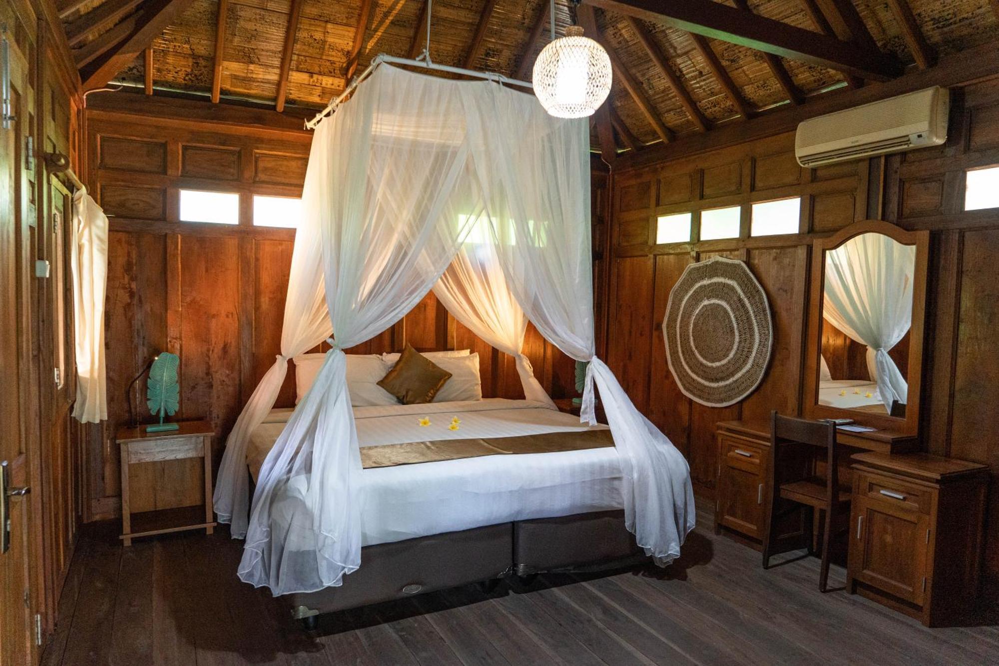 Bali Royal Heritage Villa Seminyak  Exterior photo